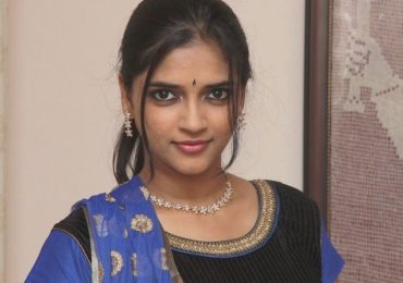 Tamil Actress Vasundhara Kashyap Photos