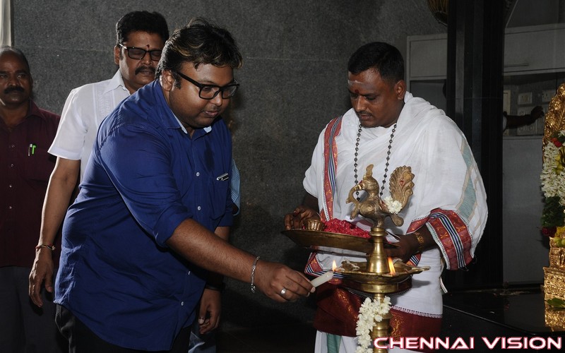 Rekka Tamil Movie Pooja Photos