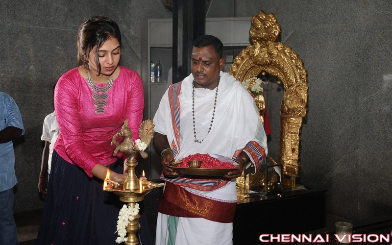 Rekka Tamil Movie Pooja Photos