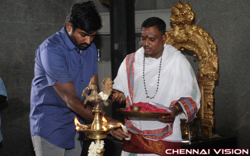 Rekka Tamil Movie Pooja Photos