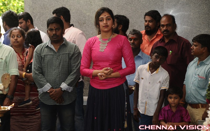 Rekka Tamil Movie Pooja Photos