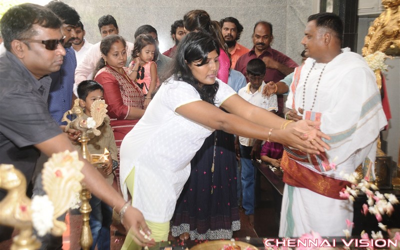 Rekka Tamil Movie Pooja Photos