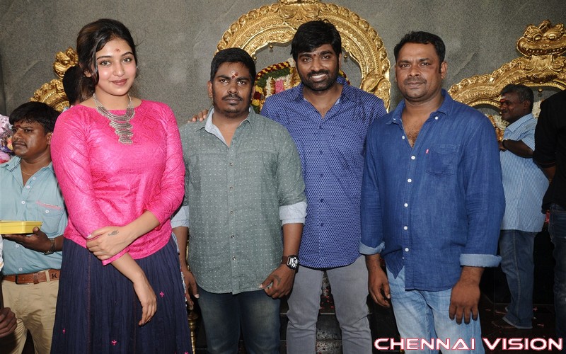 Rekka Tamil Movie Pooja Photos