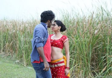 Aayirathil Iruvar Tamil Movie Photos