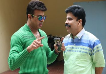 Avathara Vettai Movie Pooja Stills