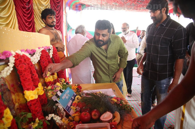 GajiniKanth pooja stills