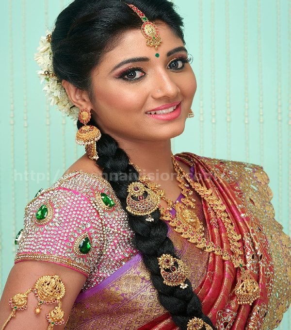 actress adhiti stills