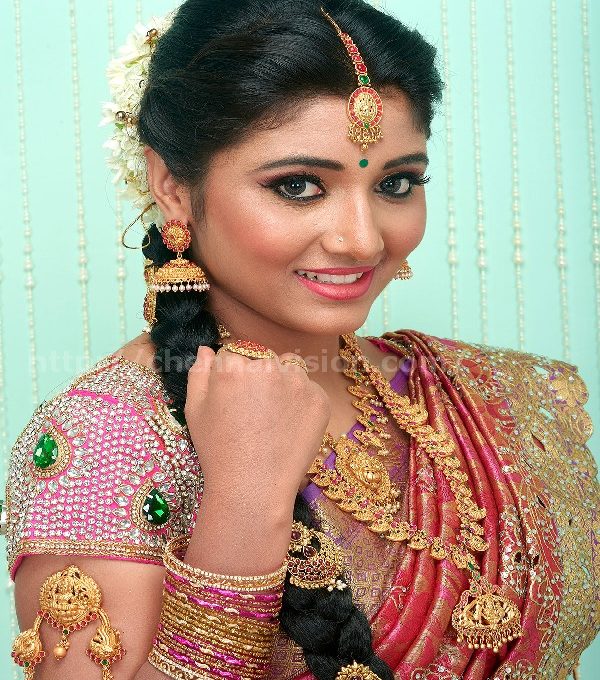 actress adhiti stills