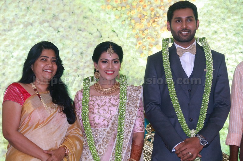 AadhavWedsVinodhnie Reception Images