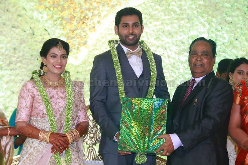 AadhavWedsVinodhnie Reception Images