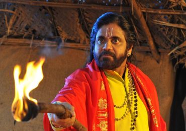 Akilandakodi Brahmandanayagan Tamil Movie Review