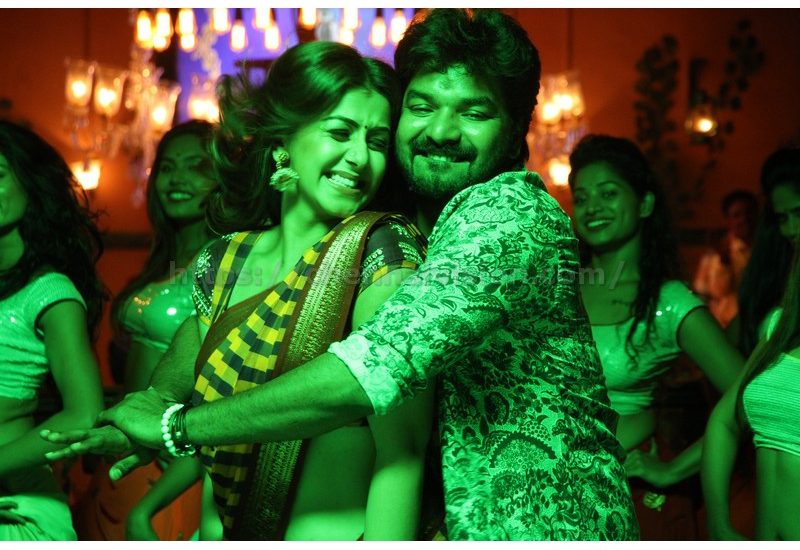 Kalakalappu 2 Tamil Movie Photos