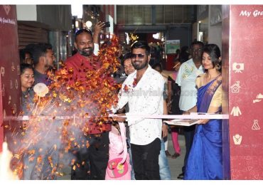 Makapa Anandh Launches Wedding Street & Gleeful Cards