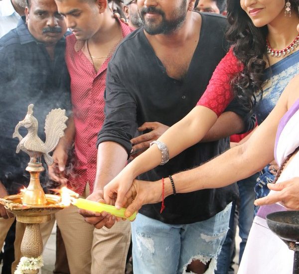 Naan Seitha Kurumbu Tamil Movie Pooja Photos 8