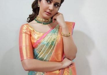 Actress Raashi Khanna Photos