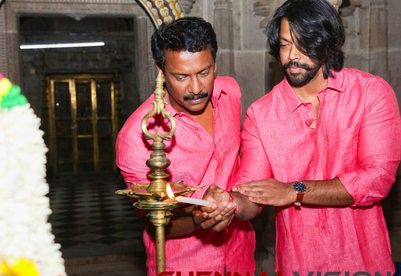 Kombu Vatcha Singamda Movie Pooja Photos 5