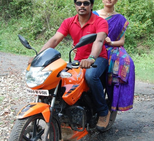 ithu thaan kadhala Tamil Movie photos 1