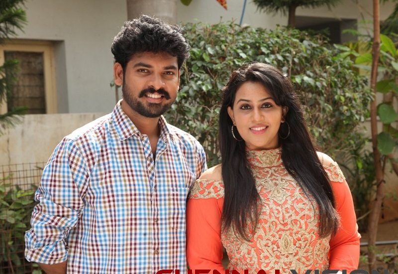 'The Broker' Tamil Movie Pooja Photos 8