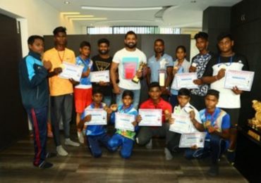 Arun Vijay’s surprise meet with 20 Tamil Nadu boxers who picked medals at National levels