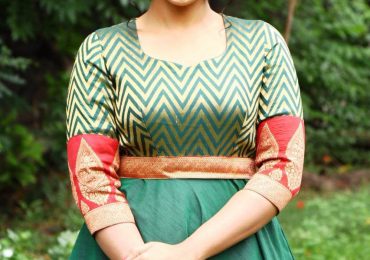 Actress Indhuja latest phots