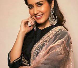 Actress Raashi Khanna Stills