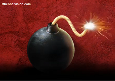 Watch Laxmmi Bomb Trailer