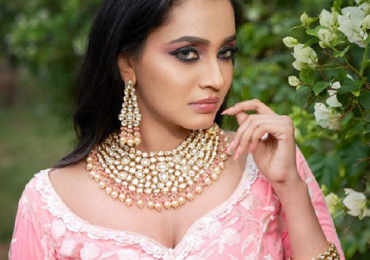 Actress Abarnathi Look Charming In This Latest Photoshoot!