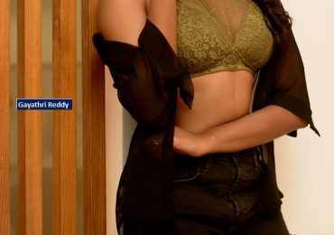Super hot @GayathriReddy95 ‘s recent photoshoot pictures ! 