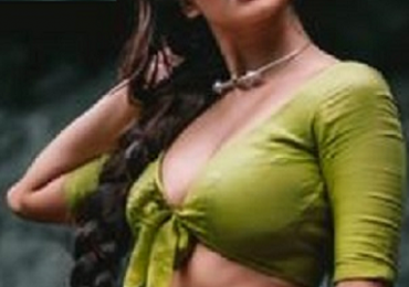 When Nature Meets Beauty! Actress #MalavikaMohanan