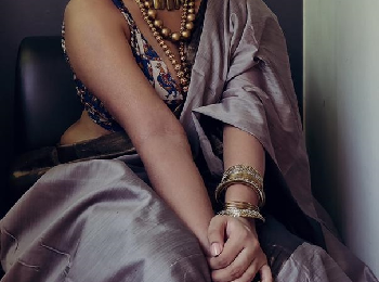 Rockin summer, saree style. Actress #Vasundhara in an Indian Avatar…