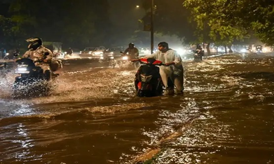 Heavy rain brings Delhi to a standstill, waterlogging disrupts traffic across the city