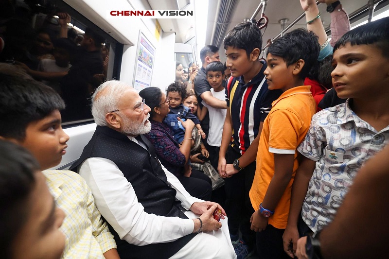 Prime Minister shares moments from his metro journey to and from the SRCC programme