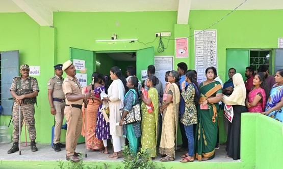 Madurantakam, Dharapuram bypolls see high voter turnout amid minor glitches